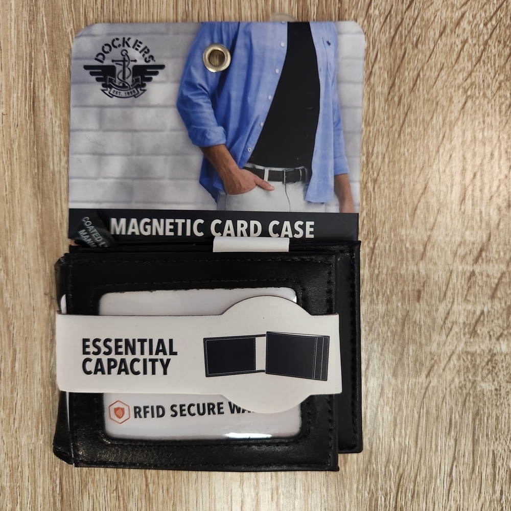 Dockers Black Magnetic Card Holder